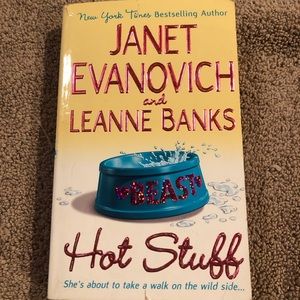 Janet Evanovich Hot Stuff nook. Used in good condition.